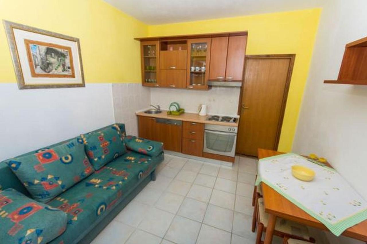 Apartment In Okrug Gornji With Terrace, Air Conditioning, Wifi, Washing Machine 5167-1 Trogir Buitenkant foto