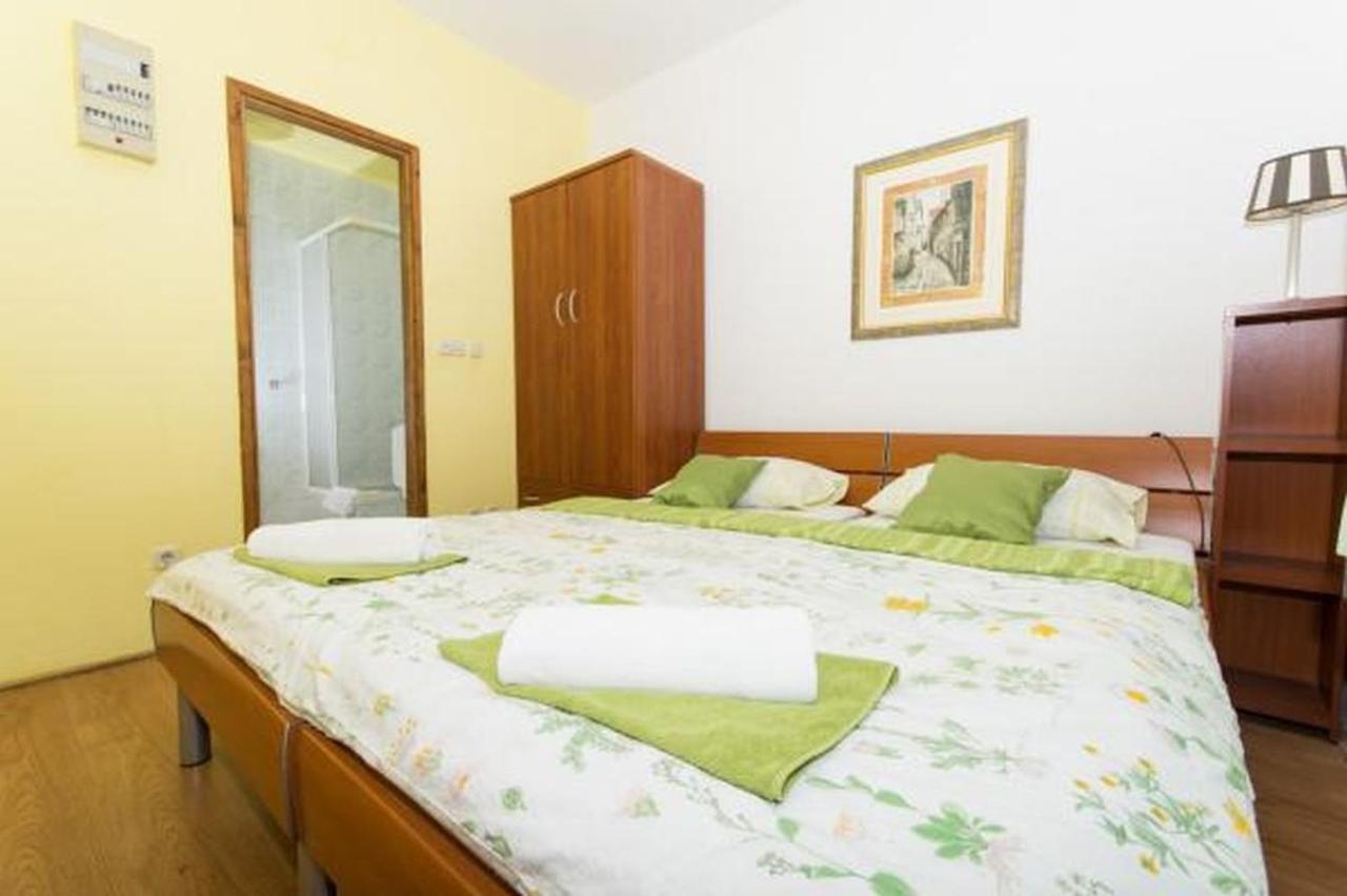 Apartment In Okrug Gornji With Terrace, Air Conditioning, Wifi, Washing Machine 5167-1 Trogir Buitenkant foto